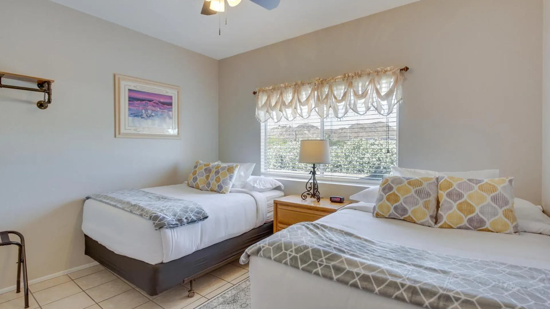 Apartment Phoenix Condo With Resort Perks And Mountain Views!